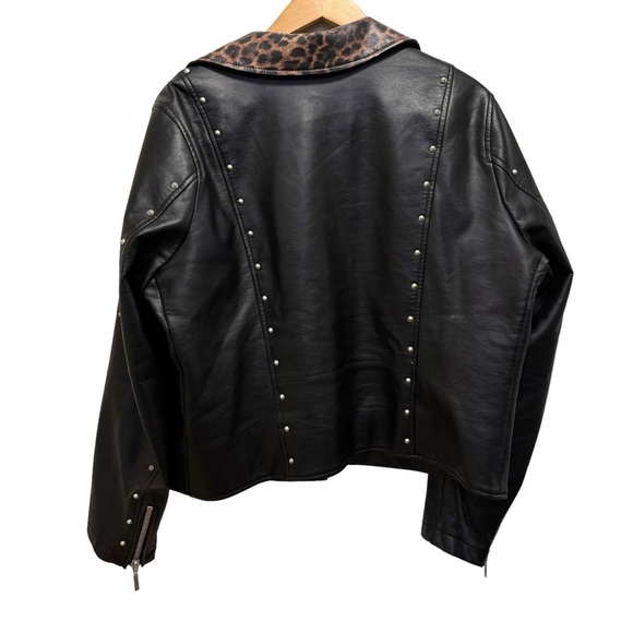 Torrid Betsey Johnson Black Faux Leather Leopard Trim Moto Jacket Size 2x - Picture 5 of 15
